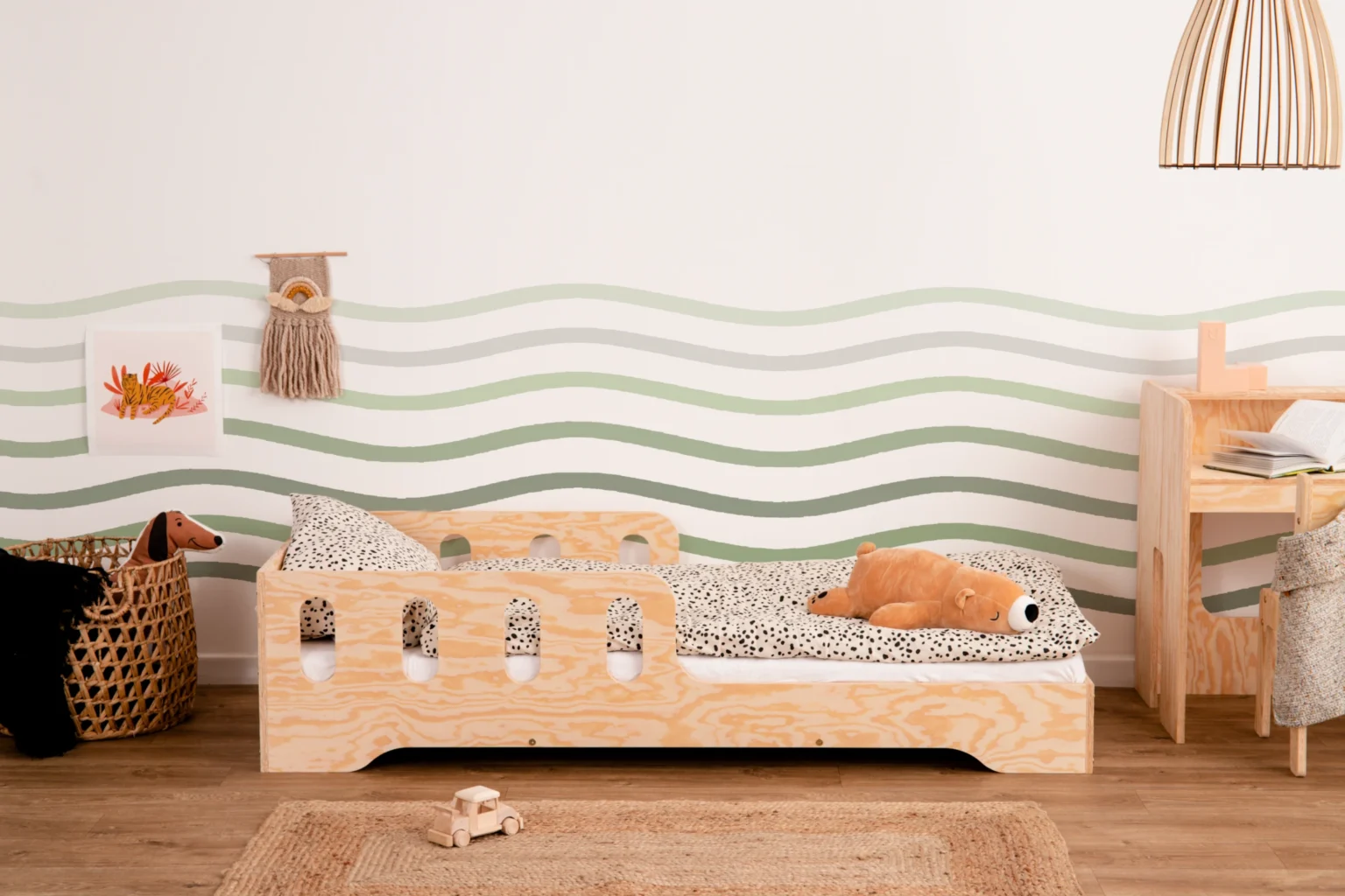 Letto singolo per bambini in legno con barriera di sicurezza e rete TILA 6 Montessori