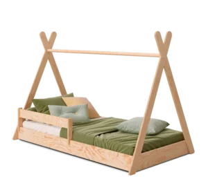 Lettino per bambini in legno stile tepee, realizzato in compensato di pino color legno naturale con sponda laterale