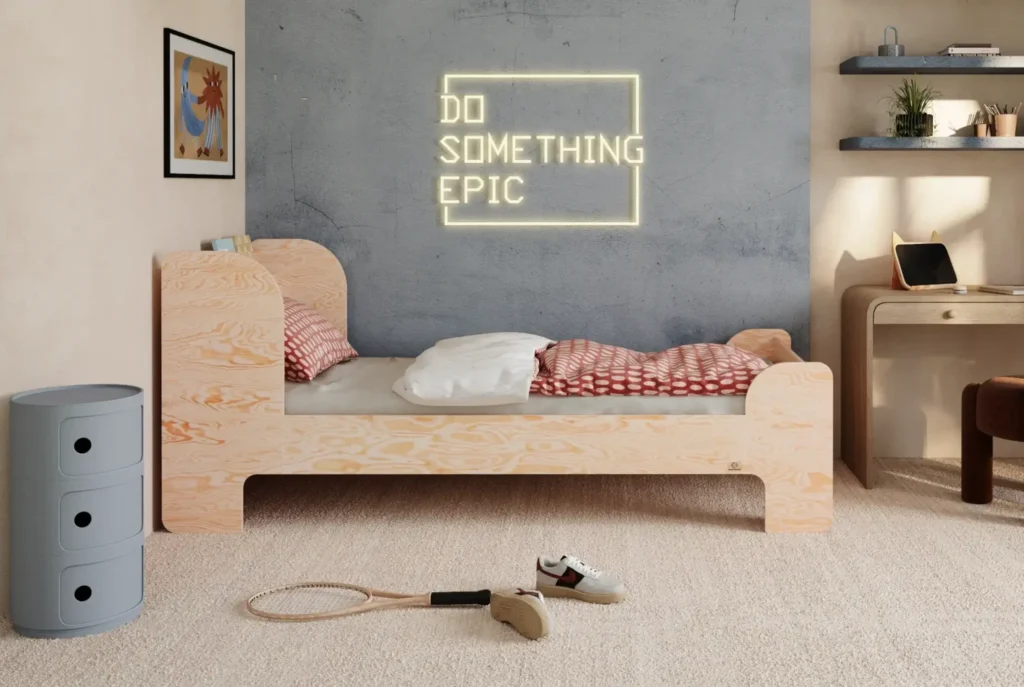 Lit en bois fabriqué en contreplaqué de pin couleur bois naturel avec une tête de lit haute