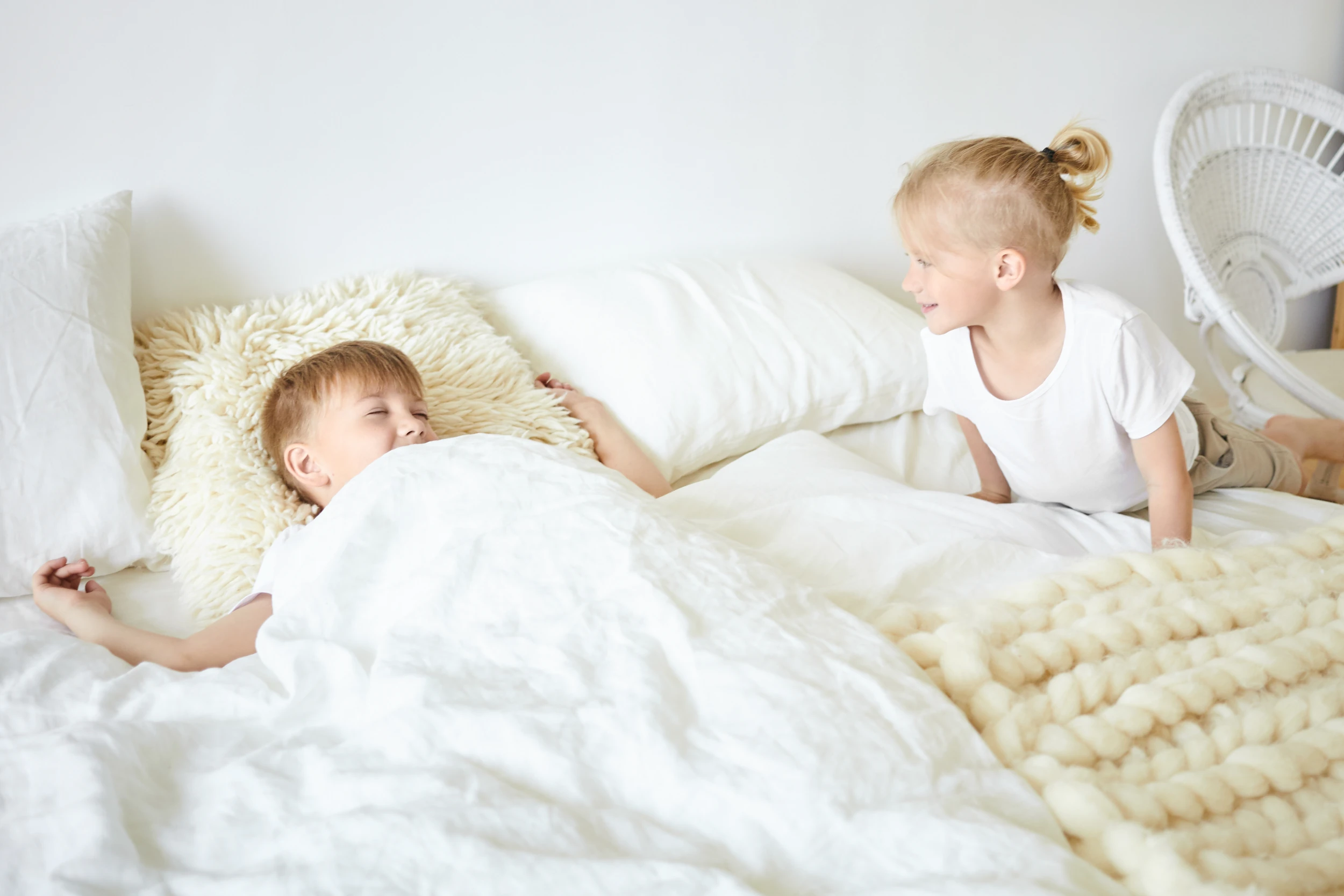 Lit spécial enfant autiste guide pour un sommeil serein