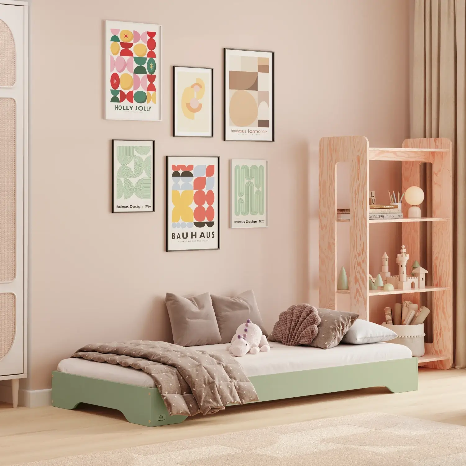 Lit simple bas en bois pour enfants avec sommier TILA 7 Montessori Vert